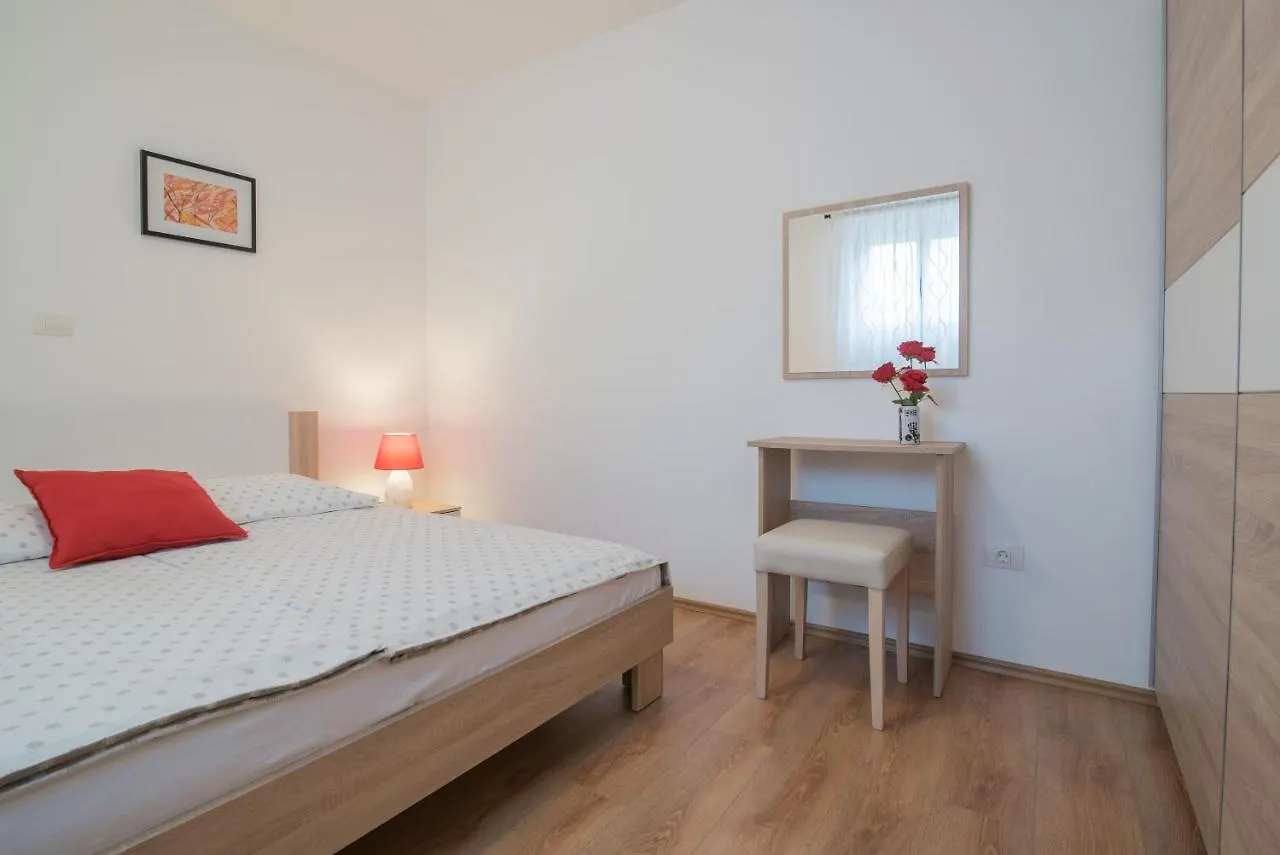 Apartment Nature Pula