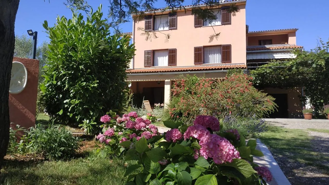Apartment Nature פולה